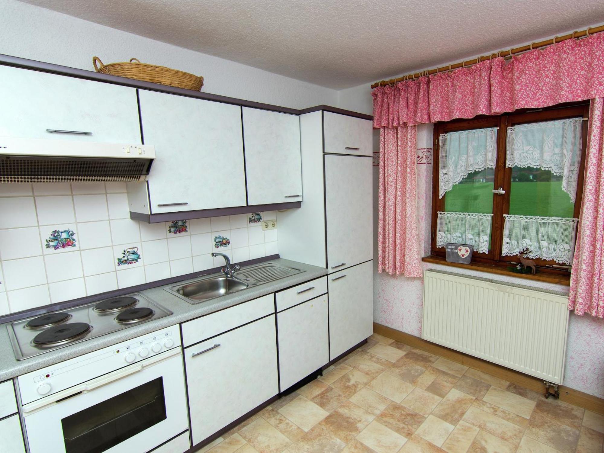 Alluring Holiday Home In Ubersee With Whirlpool エクステリア 写真