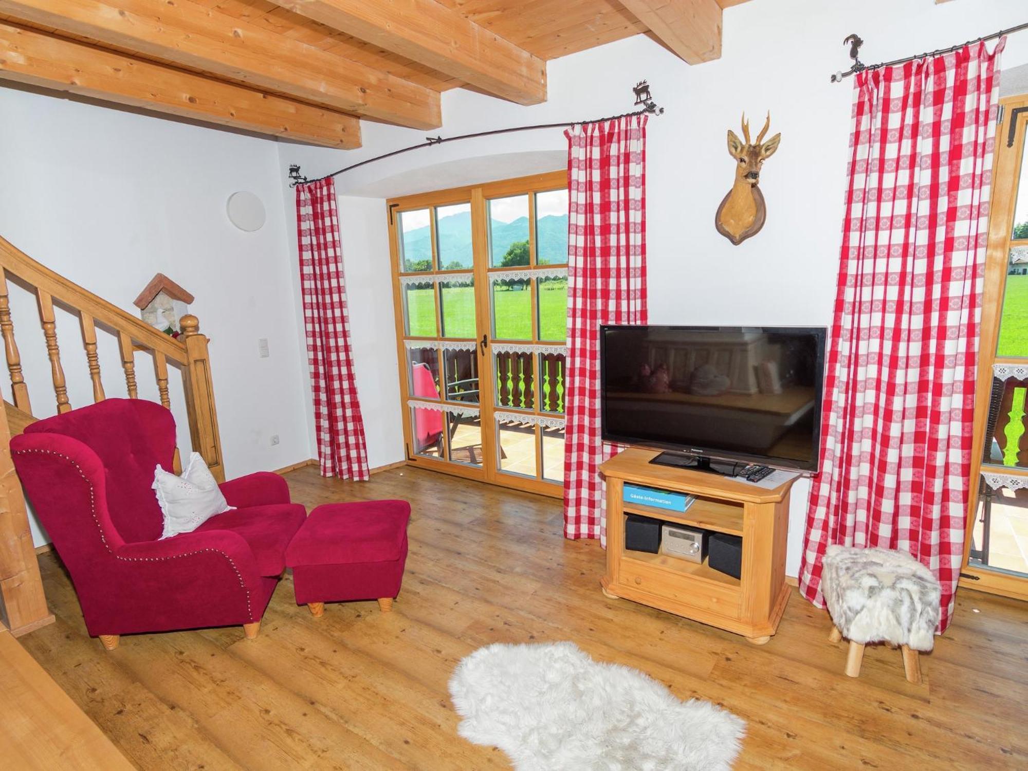 Alluring Holiday Home In Ubersee With Whirlpool エクステリア 写真