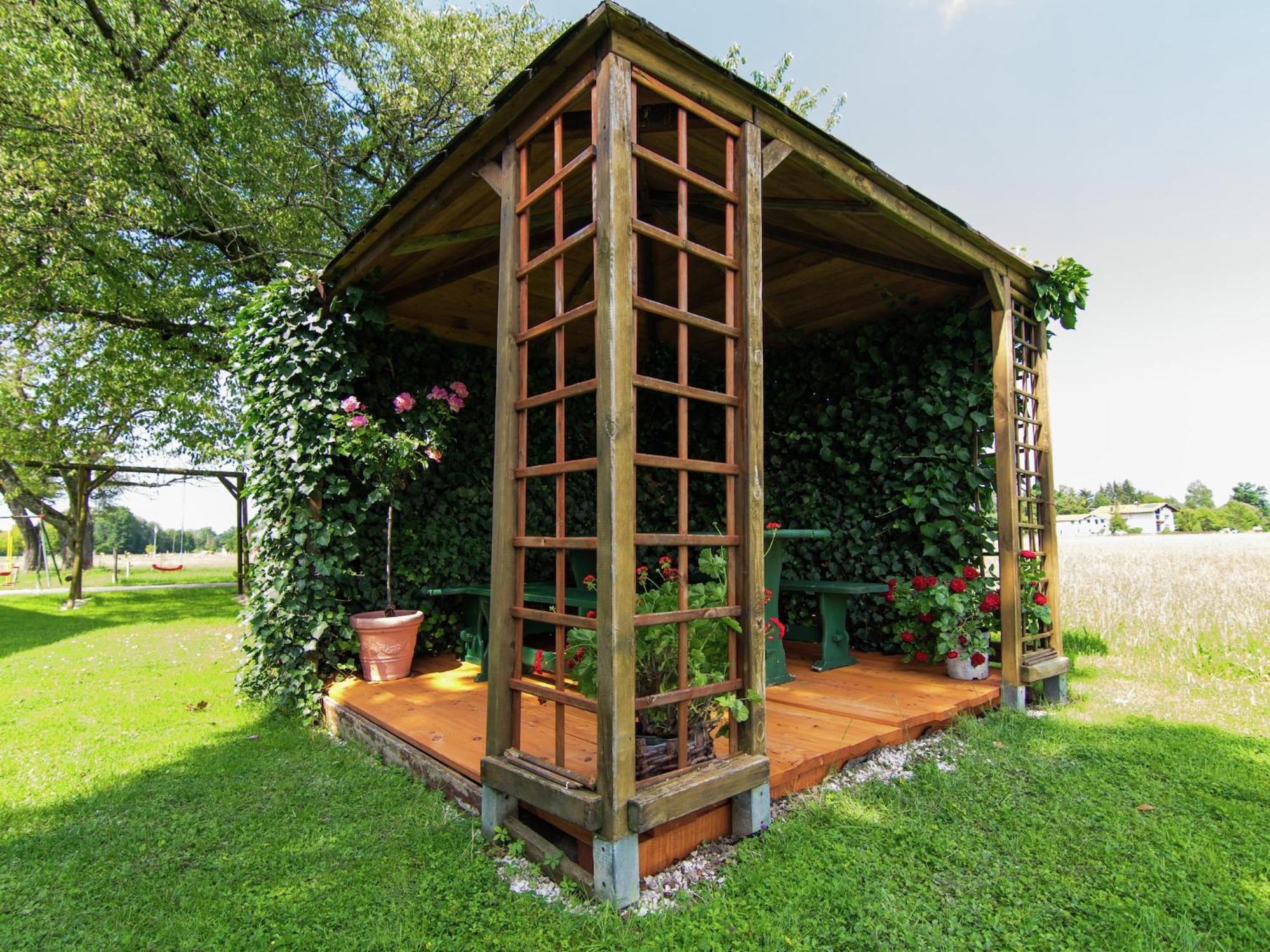 Alluring Holiday Home In Ubersee With Whirlpool エクステリア 写真