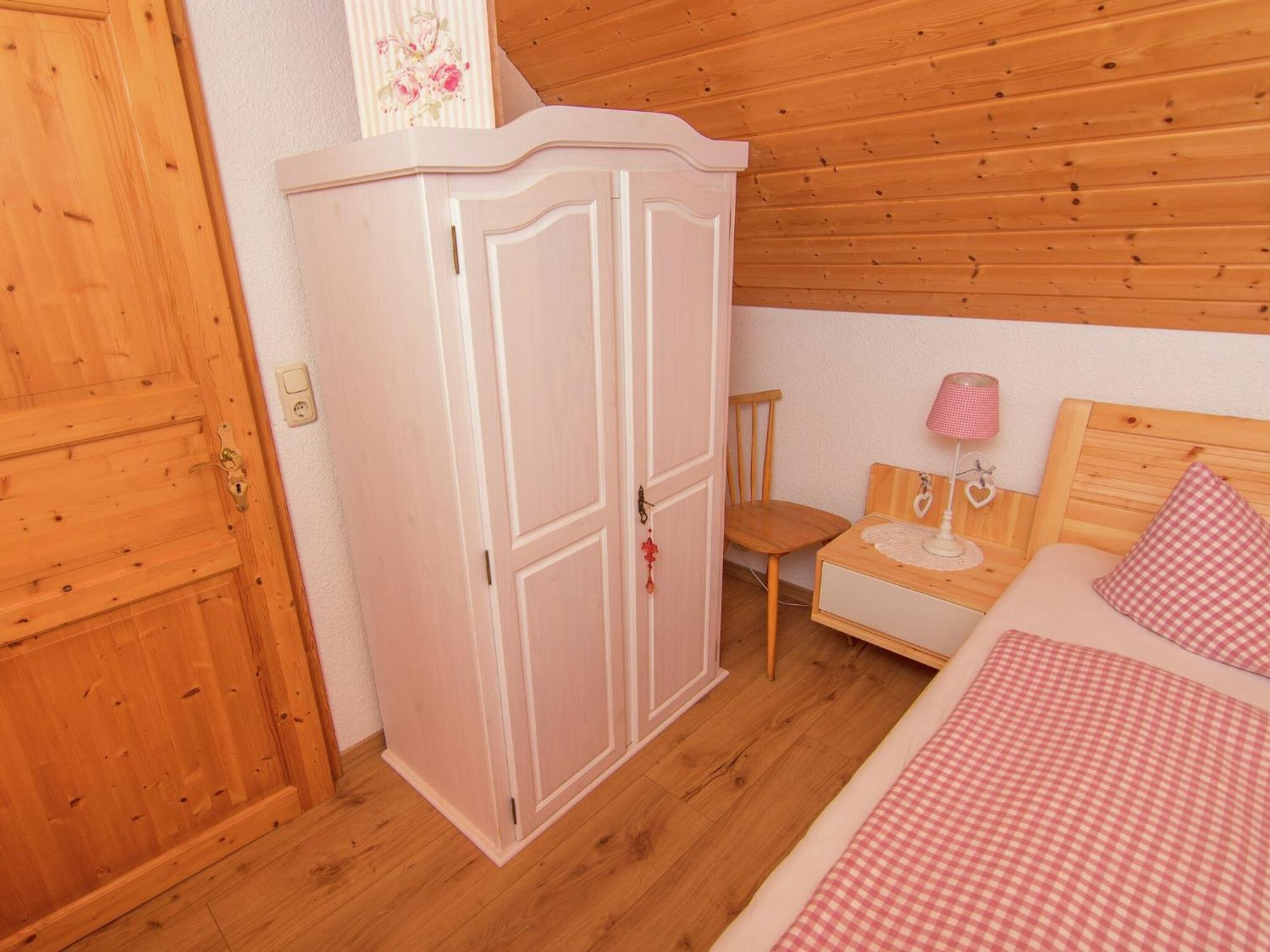 Alluring Holiday Home In Ubersee With Whirlpool エクステリア 写真