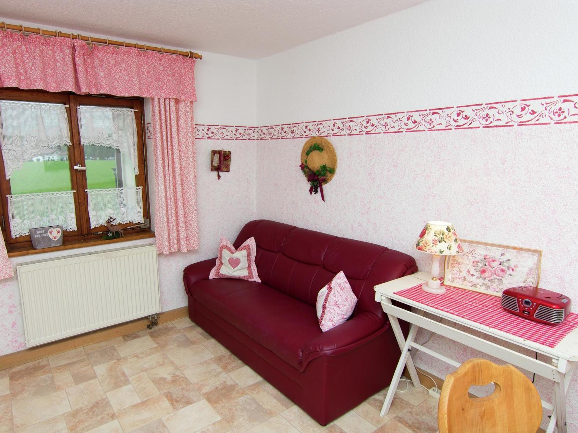 Alluring Holiday Home In Ubersee With Whirlpool エクステリア 写真
