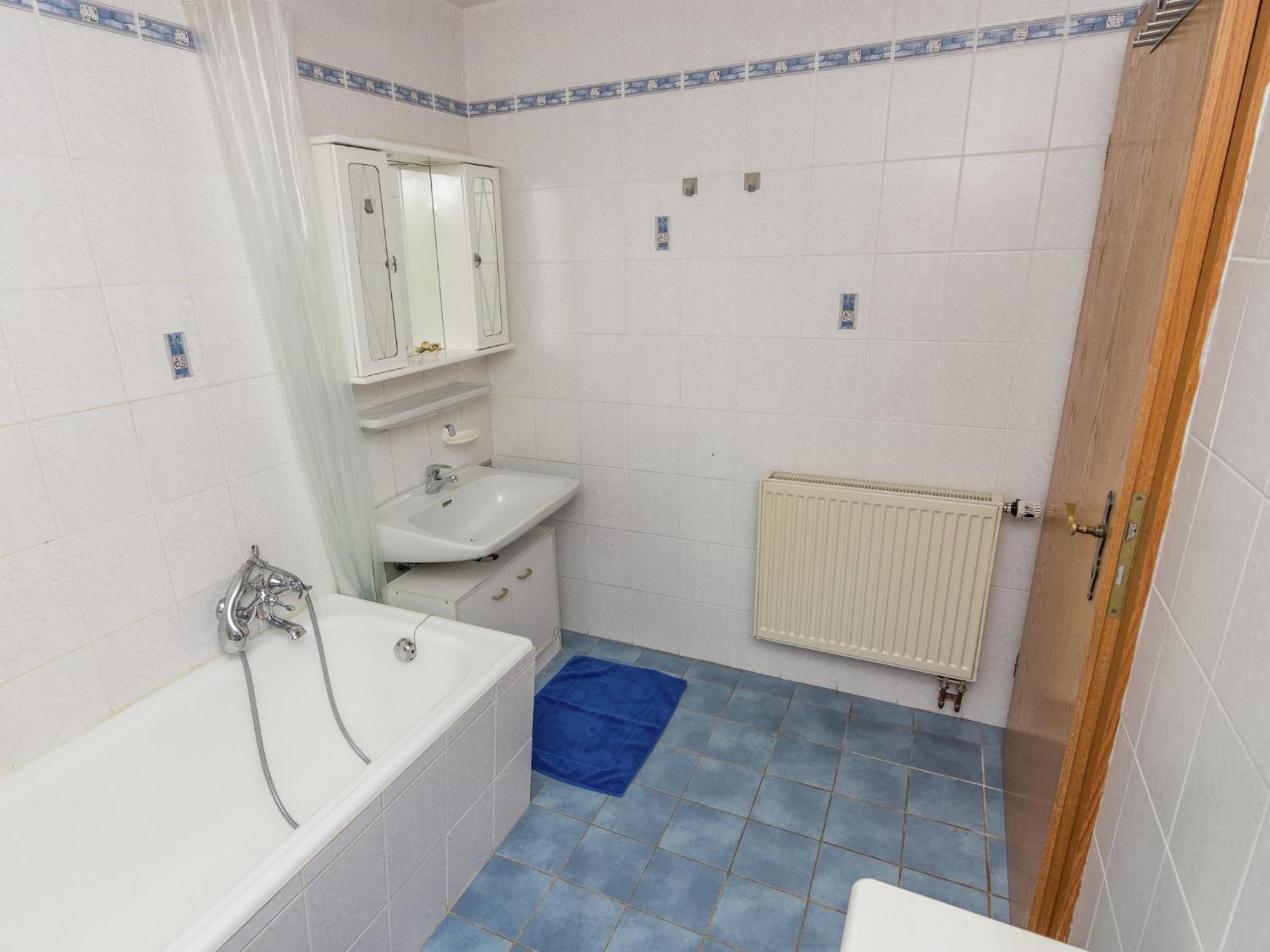 Alluring Holiday Home In Ubersee With Whirlpool エクステリア 写真