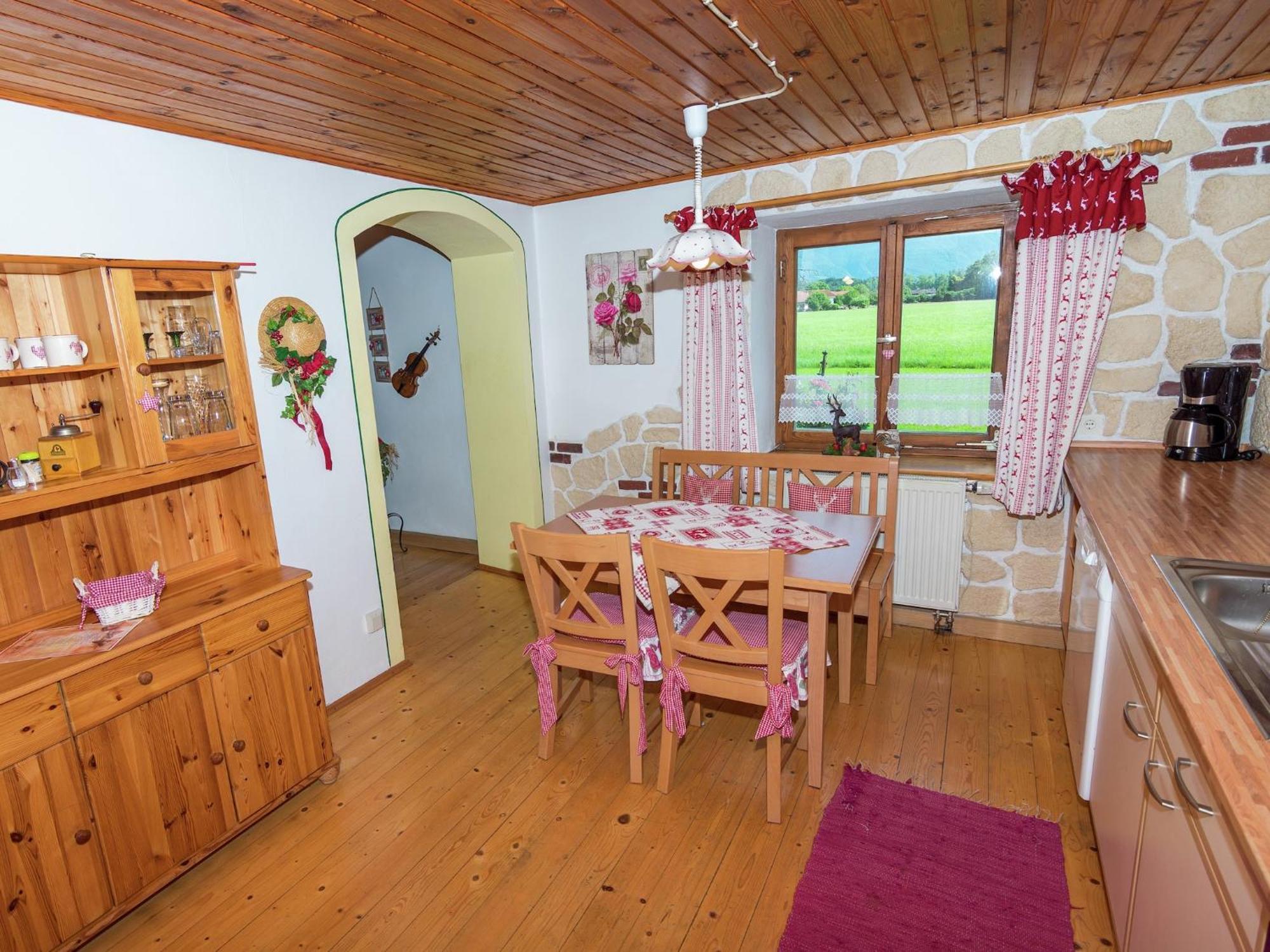 Alluring Holiday Home In Ubersee With Whirlpool エクステリア 写真