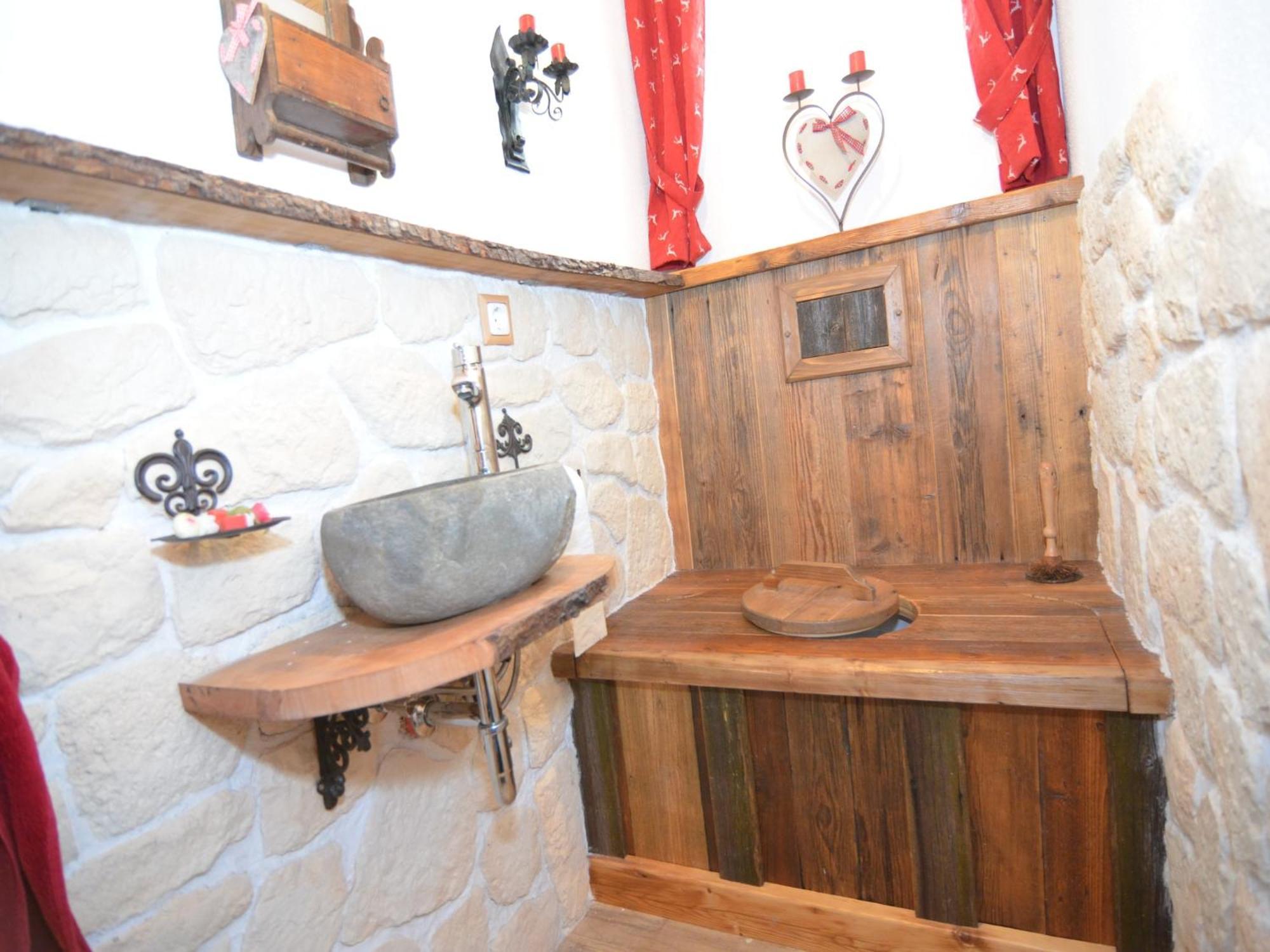 Alluring Holiday Home In Ubersee With Whirlpool エクステリア 写真